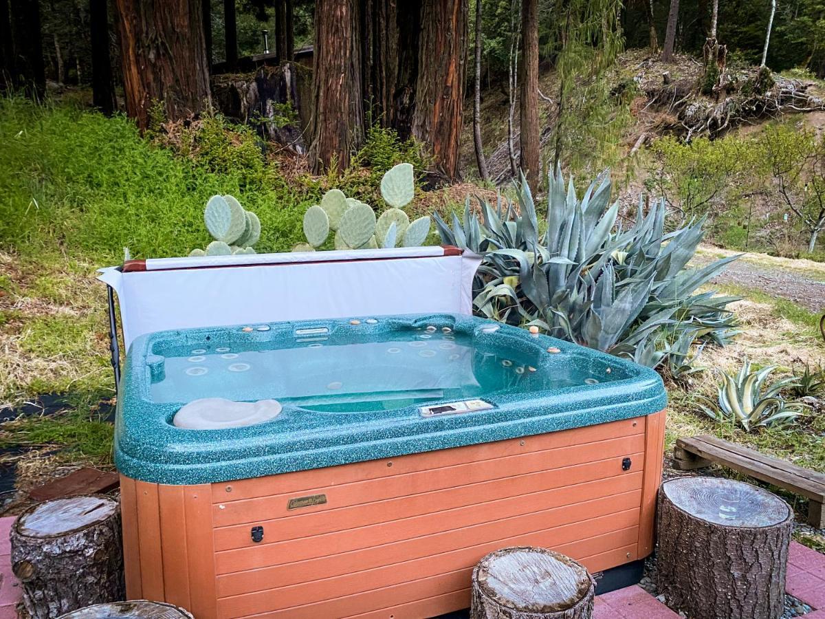 Glamping In The Redwoods With A Hot Tub! 호텔 가버빌 외부 사진